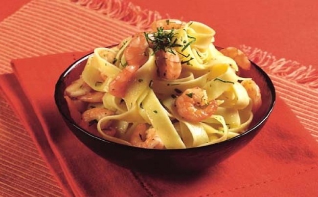 Fettuccini en salsa de langostinos
